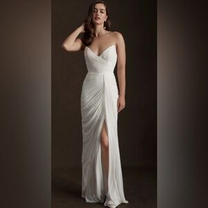 Watters Lupine Strapless Sweetheart Mesh Sheath Wedding gown, size 6